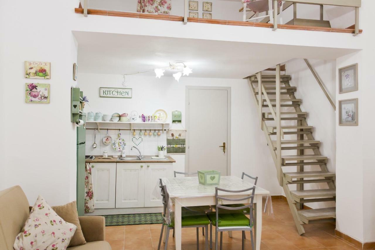 Little House Inside Capo'S Market Apartment Палермо Екстериор снимка